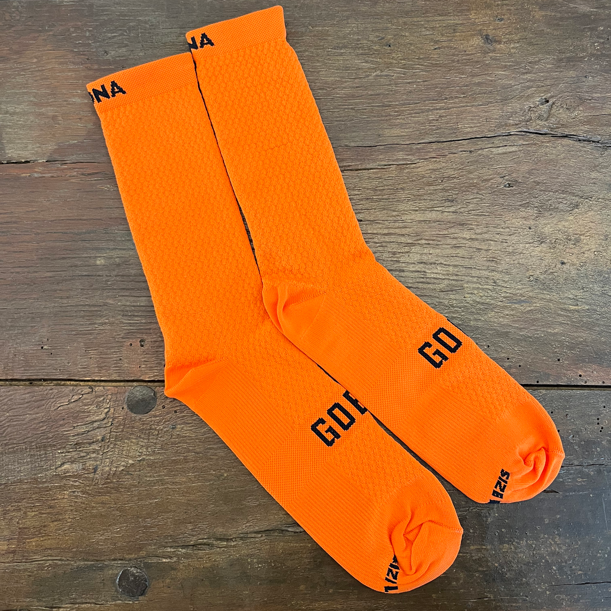 gobik-orange-socks